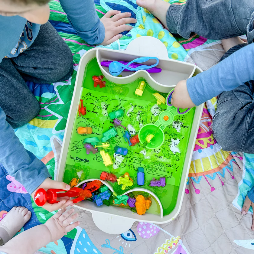 HEY DOODLE - MINI COLOURING AND DOODLE MAT | TOOT TOOT HONK