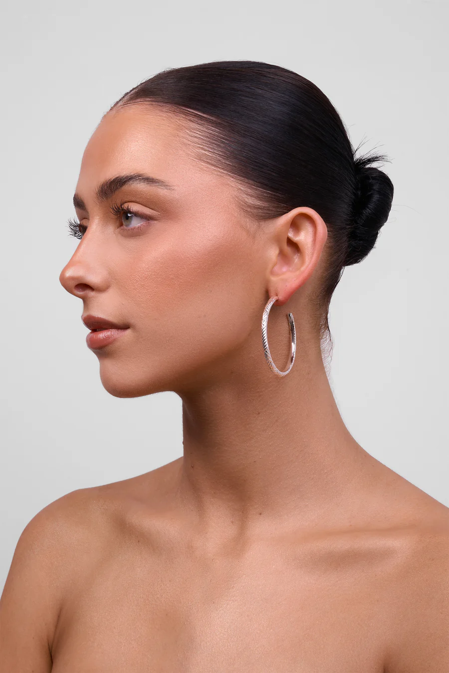 LIBERTE` | INDIRA SOFT SILVER HOOP
