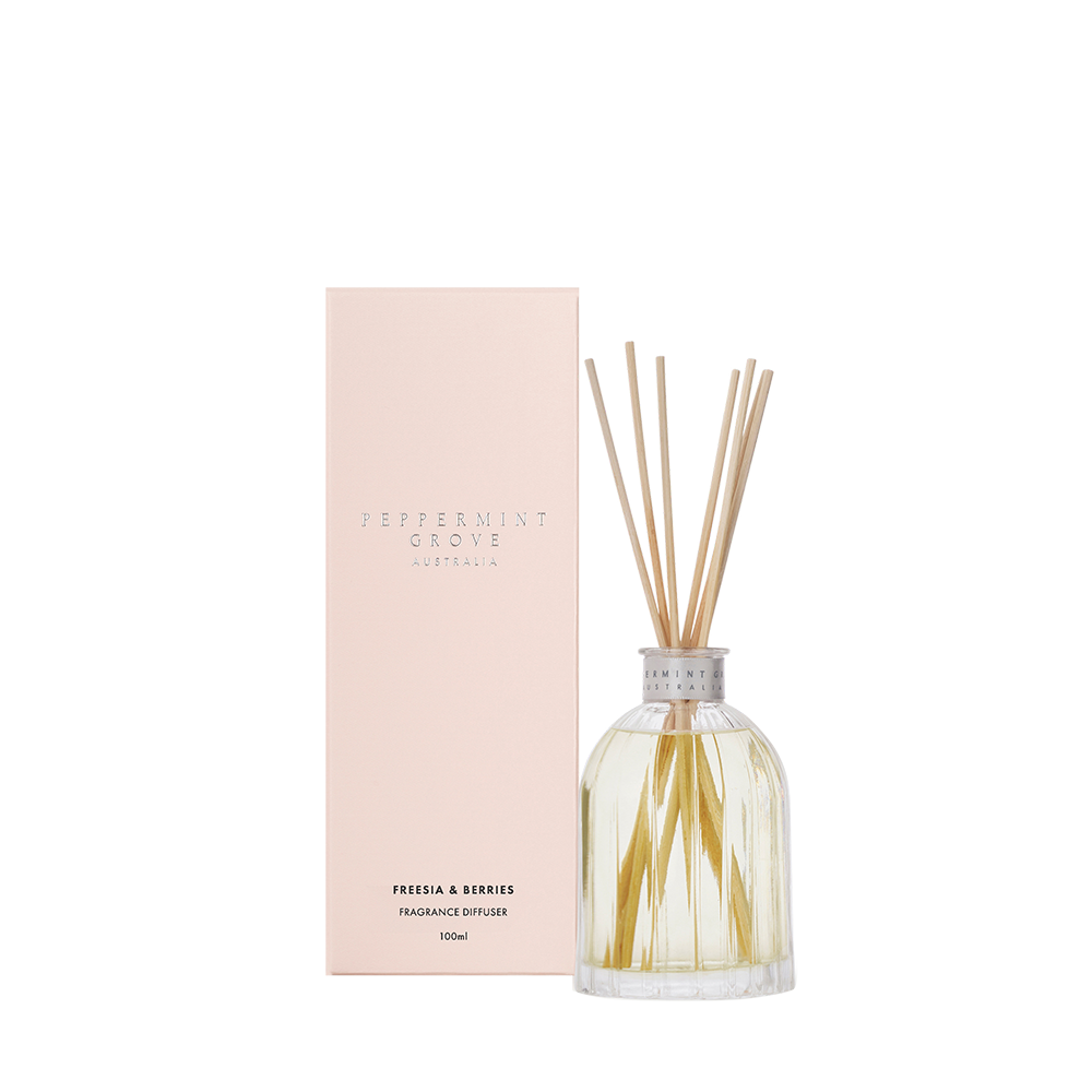 FREESIA & BERRIES REED DIFFUSER 100ML 